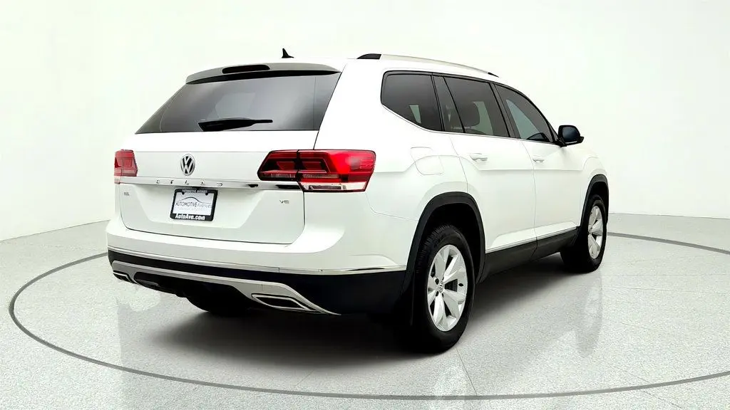 2018 Volkswagen Atlas - $15,495