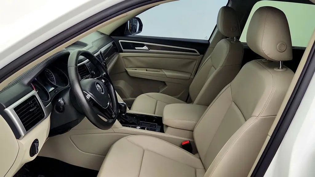 2018 Volkswagen Atlas - $15,495