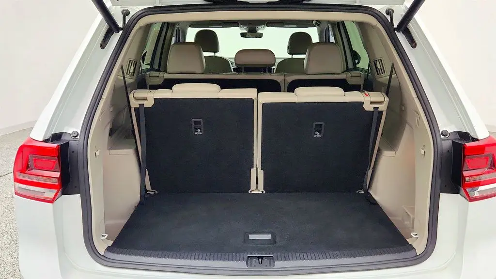 2018 Volkswagen Atlas - $15,495