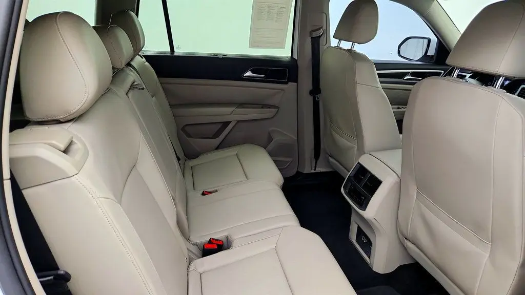 2018 Volkswagen Atlas - $15,495