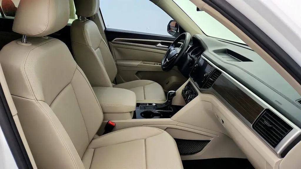 2018 Volkswagen Atlas - $15,495