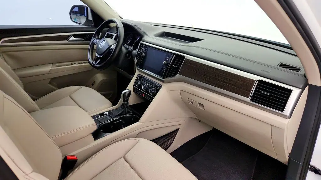 2018 Volkswagen Atlas - $15,495