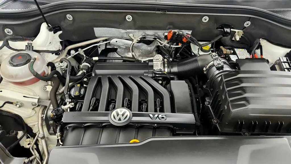 2018 Volkswagen Atlas - $15,495