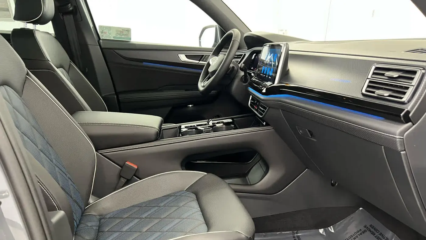 2026 Volkswagen Atlas Cross Sport SEL Premium R-Line 4Motion