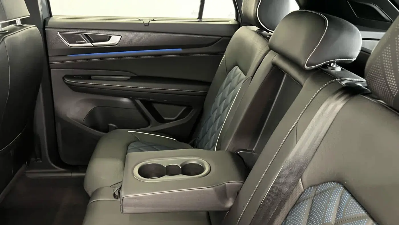 2026 Volkswagen Atlas Cross Sport SEL Premium R-Line 4Motion