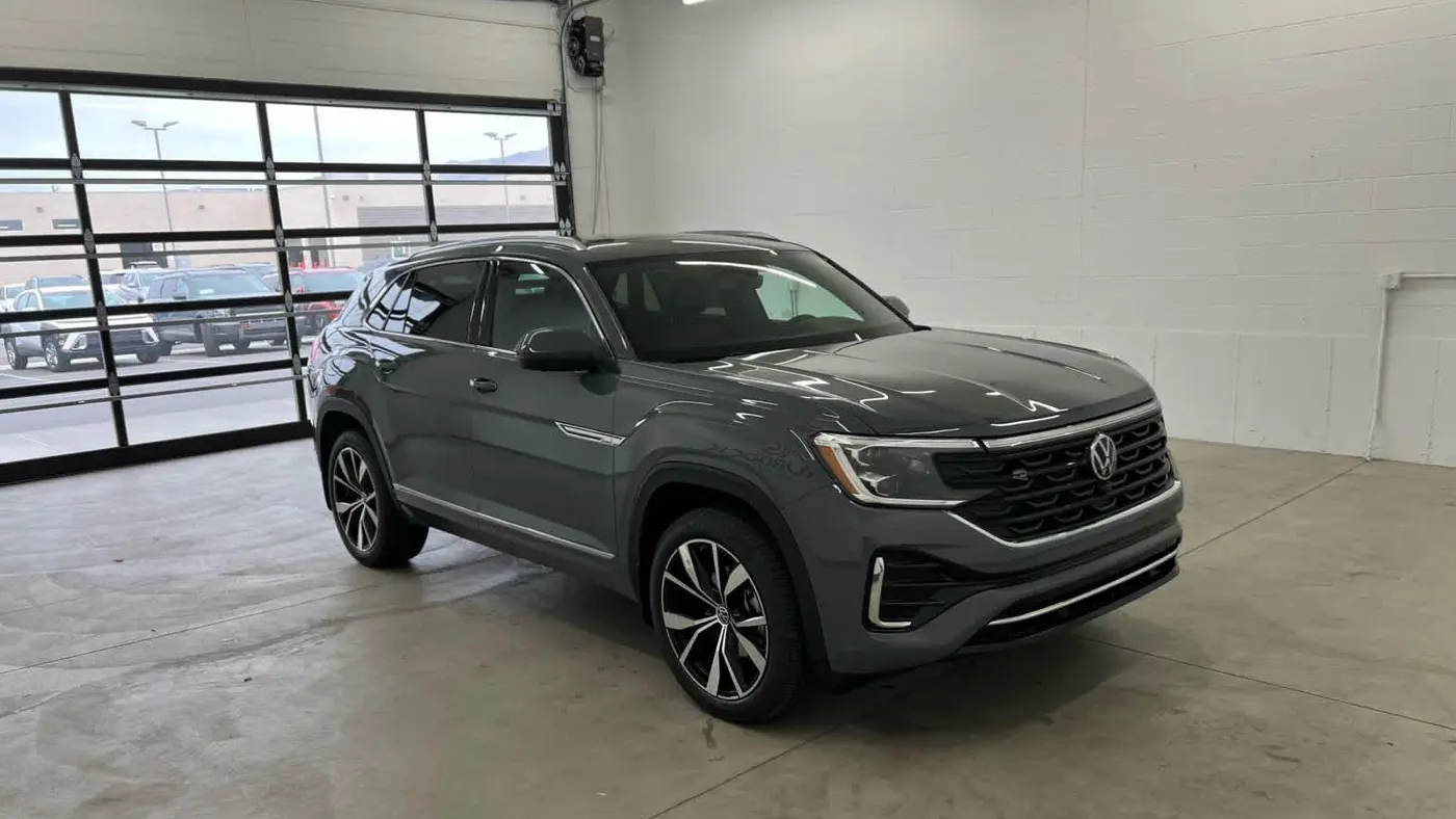 2026 Volkswagen Atlas Cross Sport SEL Premium R-Line 4Motion