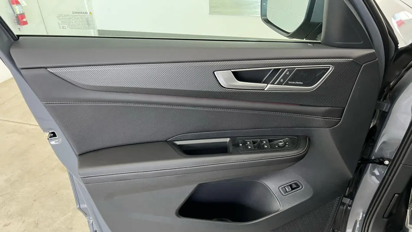 2026 Volkswagen Atlas Cross Sport SEL Premium R-Line 4Motion