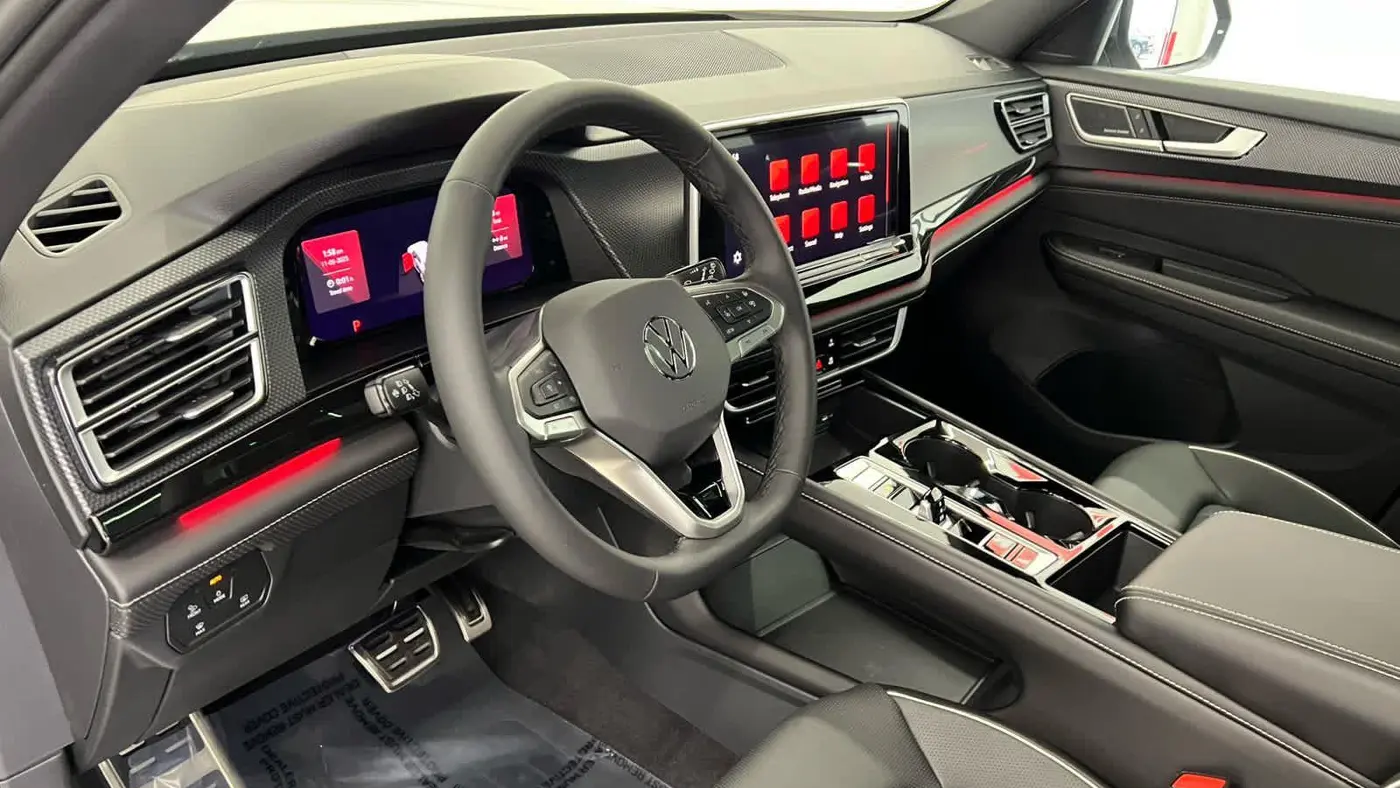 2026 Volkswagen Atlas Cross Sport SEL Premium R-Line 4Motion