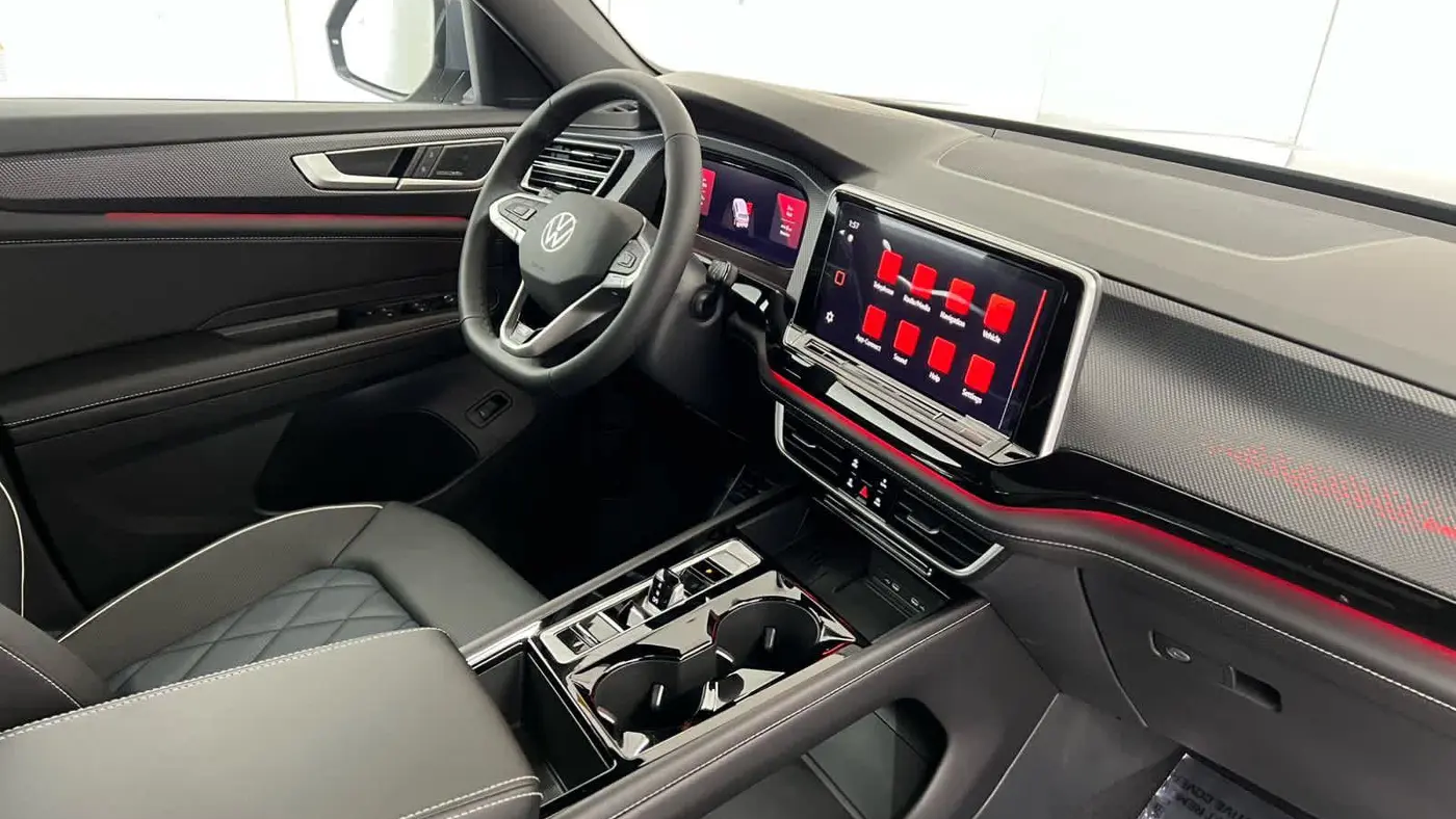 2026 Volkswagen Atlas Cross Sport SEL Premium R-Line 4Motion