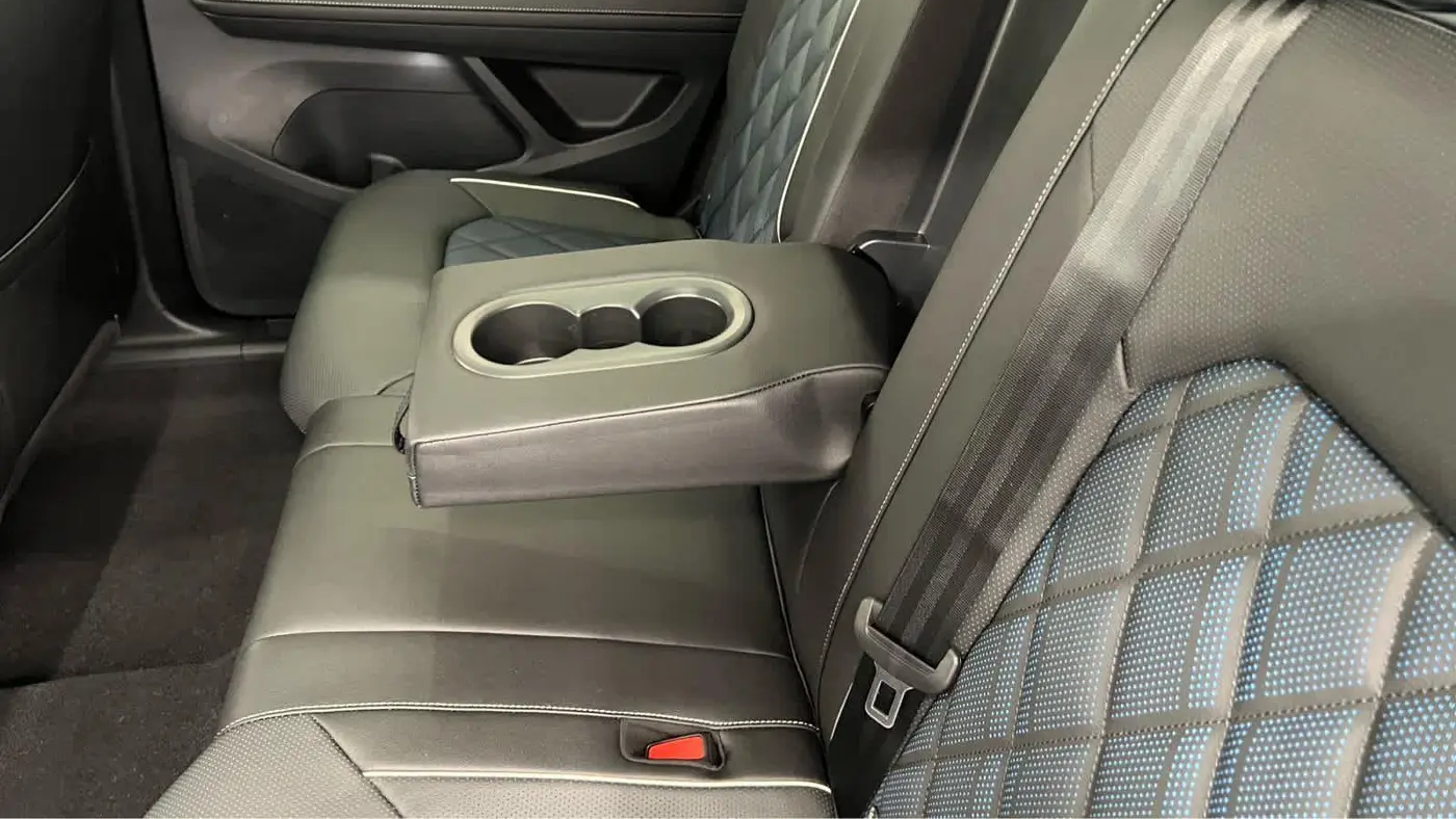 2026 Volkswagen Atlas Cross Sport SEL Premium R-Line 4Motion