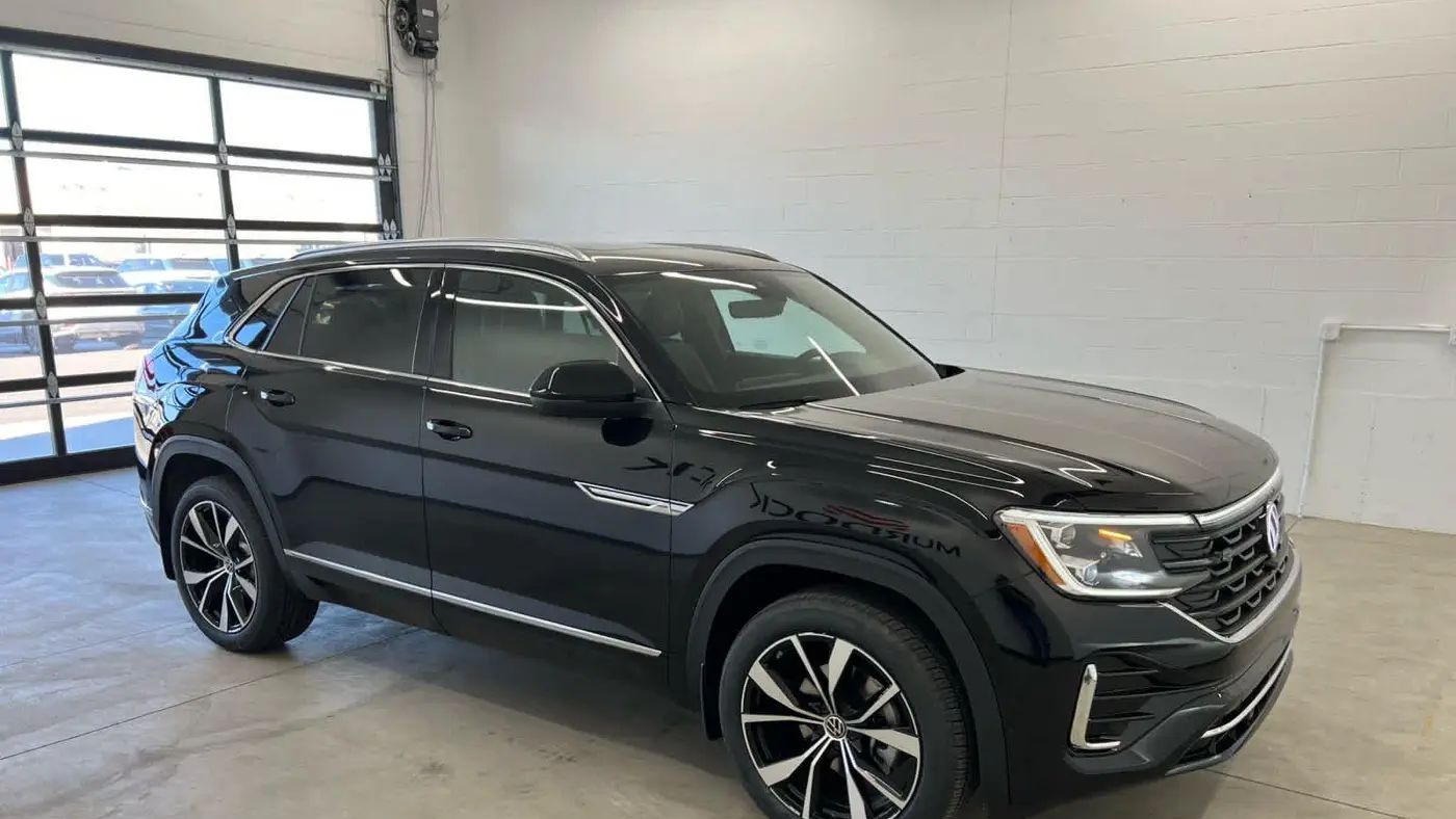 2026 Volkswagen Atlas Cross Sport SEL Premium R-Line 4Motion