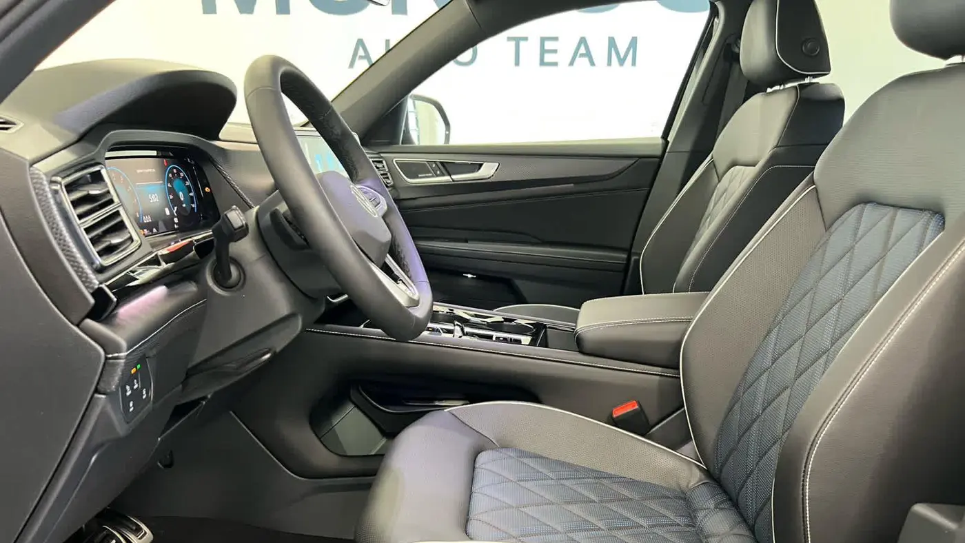 2026 Volkswagen Atlas Cross Sport SEL Premium R-Line 4Motion