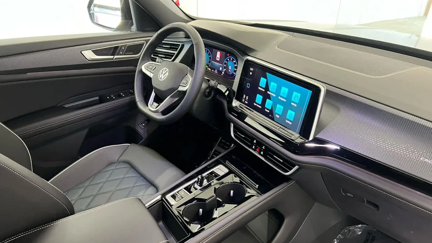 2026 Volkswagen Atlas Cross Sport SEL Premium R-Line 4Motion
