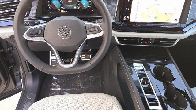 2025 Volkswagen Atlas Cross Sport SEL Premium R-Line 4Motion