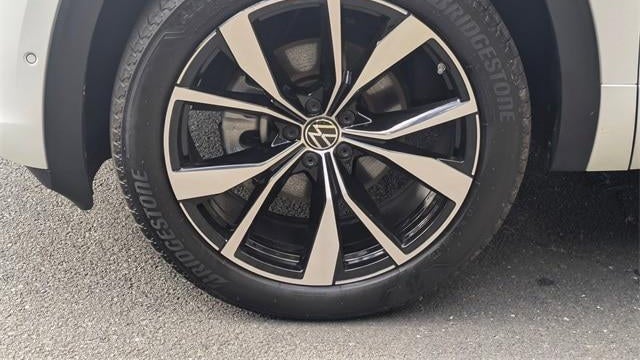 2025 Volkswagen Atlas Cross Sport SEL Premium R-Line 4Motion