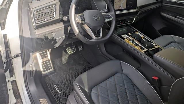 2025 Volkswagen Atlas Cross Sport SEL Premium R-Line 4Motion