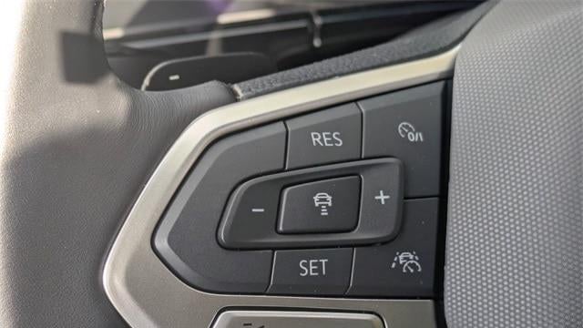 2025 Volkswagen Atlas Cross Sport SEL Premium R-Line 4Motion