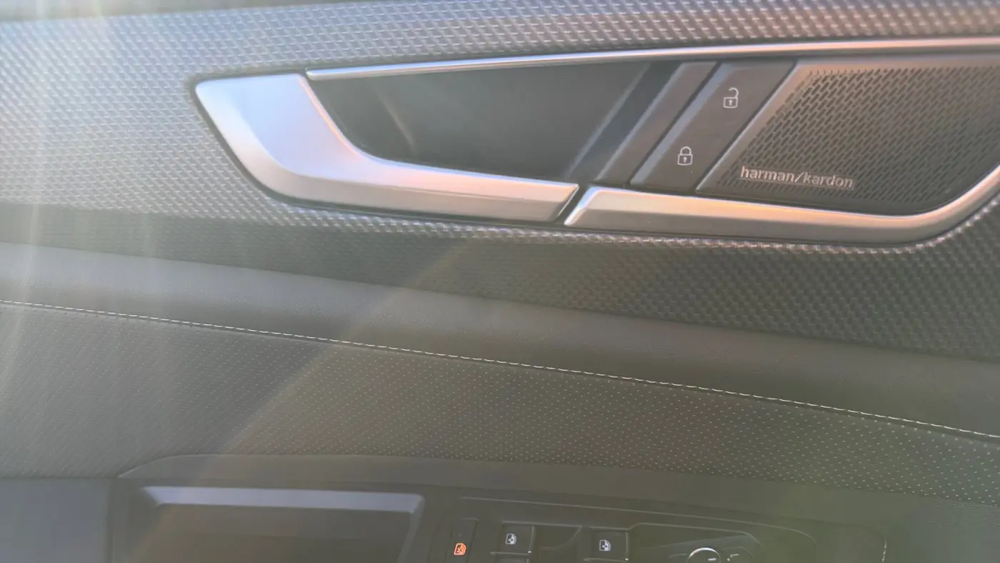 2025 Volkswagen Atlas Cross Sport SEL Premium R-Line 4Motion