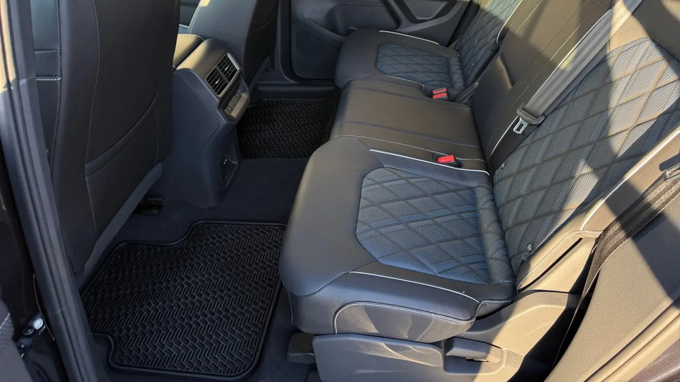 2025 Volkswagen Atlas Cross Sport SEL Premium R-Line 4Motion