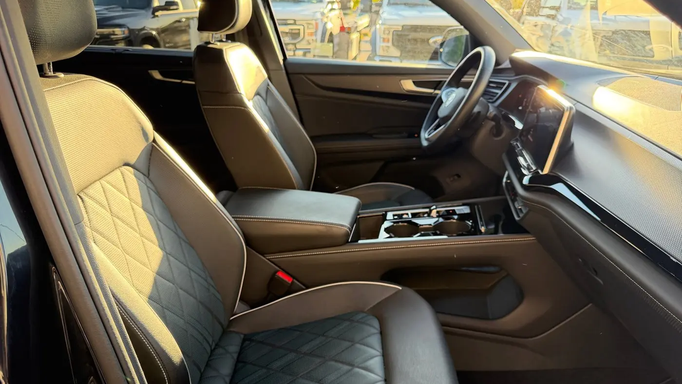 2025 Volkswagen Atlas Cross Sport SEL Premium R-Line 4Motion