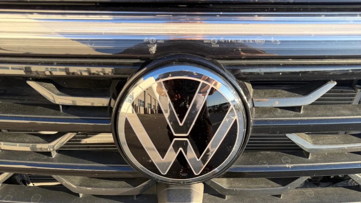 2025 Volkswagen Atlas Cross Sport SEL Premium R-Line 4Motion