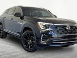 2024 Atlas Cross Sport Thumbnail 3