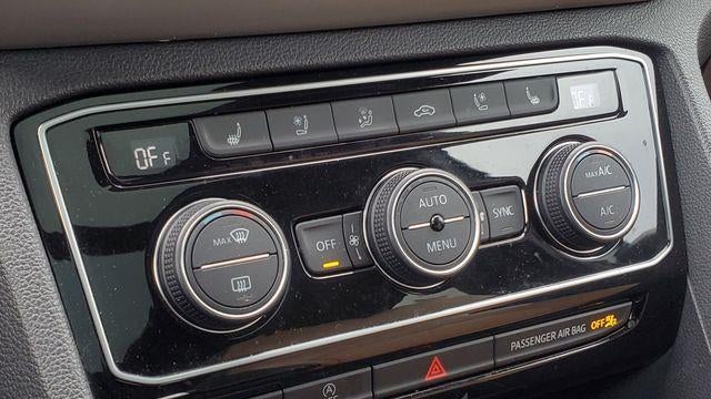 2022 Volkswagen Atlas Cross Sport V6 SEL Premium R-Line 4Motion