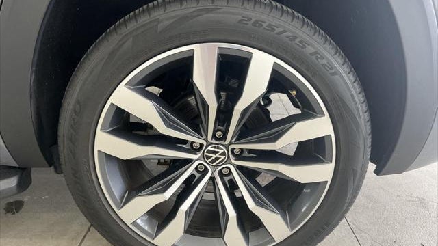 2023 Volkswagen Atlas Cross Sport V6 SEL Premium R-Line 4Motion
