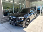 2024 Atlas Cross Sport Thumbnail 1