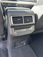 2025 Atlas Cross Sport Thumbnail 24