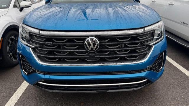 2025 Volkswagen Atlas Cross Sport SEL Premium R-Line 4Motion