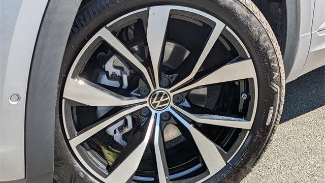 2025 Volkswagen Atlas Cross Sport SEL Premium R-Line 4Motion