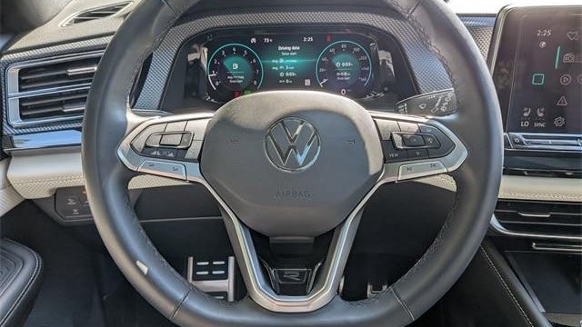 2025 Volkswagen Atlas Cross Sport SEL Premium R-Line 4Motion