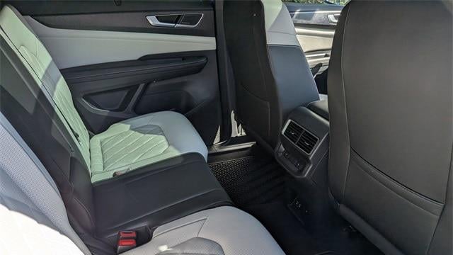 2025 Volkswagen Atlas Cross Sport SEL Premium R-Line 4Motion