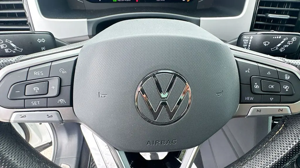 2023 Volkswagen Atlas Cross Sport V6 SEL Premium R-Line 4Motion