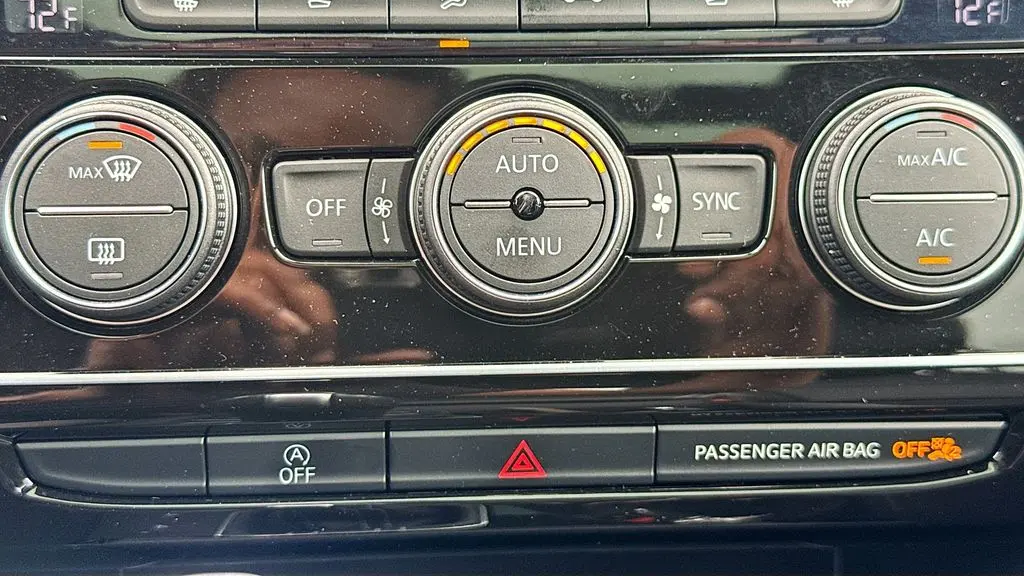2023 Volkswagen Atlas Cross Sport V6 SEL Premium R-Line 4Motion