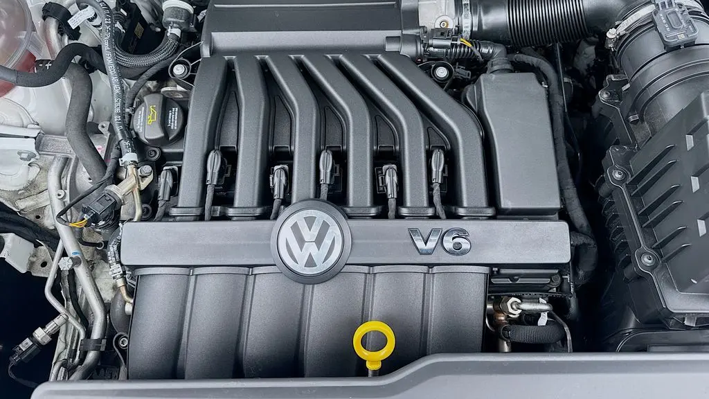 2023 Volkswagen Atlas Cross Sport V6 SEL Premium R-Line 4Motion