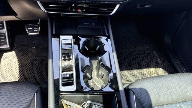 2024 Volkswagen Atlas Cross Sport SEL Premium R-Line 4Motion