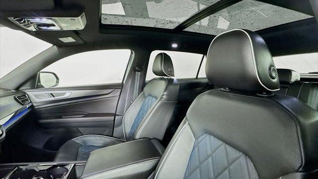2024 Volkswagen Atlas Cross Sport SEL Premium R-Line 4Motion