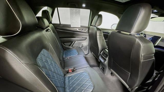 2024 Volkswagen Atlas Cross Sport SEL Premium R-Line 4Motion