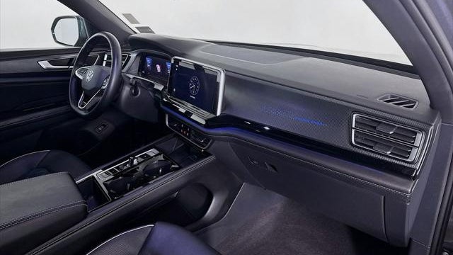 2024 Volkswagen Atlas Cross Sport SEL Premium R-Line 4Motion