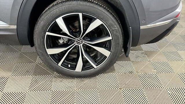 2024 Volkswagen Atlas Cross Sport SEL Premium R-Line 4Motion