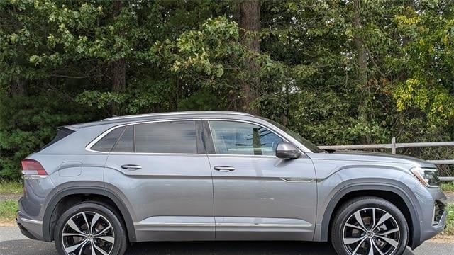 2025 Volkswagen Atlas Cross Sport SEL Premium R-Line 4Motion