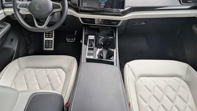 2025 Volkswagen Atlas Cross Sport SEL Premium R-Line 4Motion