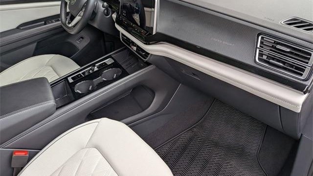 2025 Volkswagen Atlas Cross Sport SEL Premium R-Line 4Motion