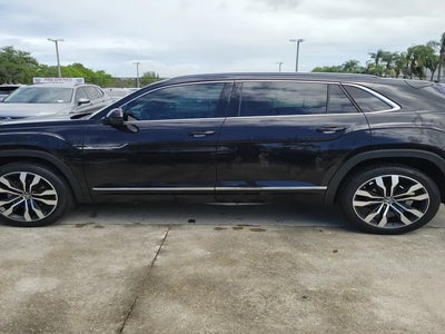 Photo of a 2022 Volkswagen Atlas Cross Sport AWD V6 SEL Premium R-LINE 4motion 4DR SUV for sale