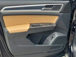 2022 Atlas Cross Sport Thumbnail 8