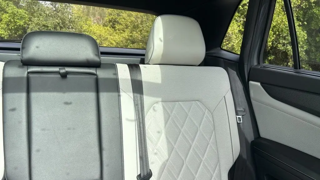 2024 Volkswagen Atlas Cross Sport SEL Premium R-Line 4Motion