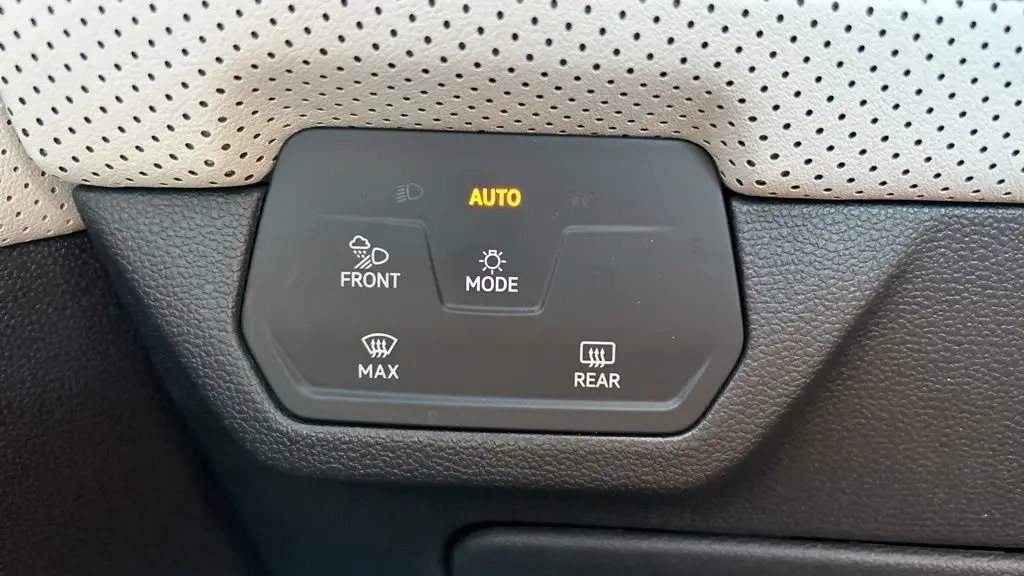 2024 Volkswagen Atlas Cross Sport SEL Premium R-Line 4Motion