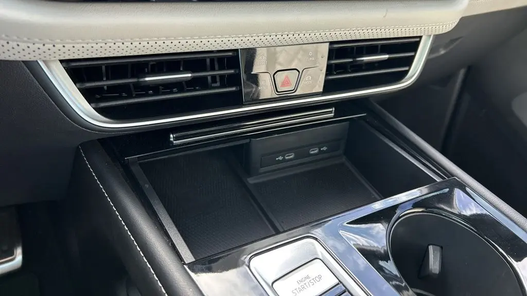 2024 Volkswagen Atlas Cross Sport SEL Premium R-Line 4Motion